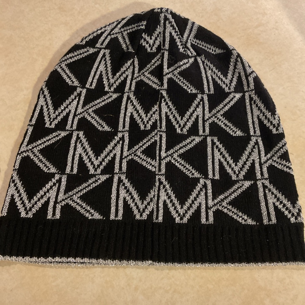 Michael Kors black and silver beanie stylish, trendy, sparkles
